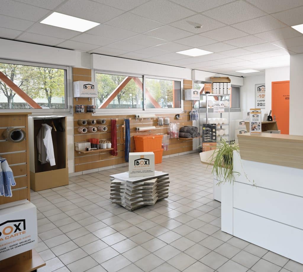 BOX A LA CARTE SAVIGNY LE TEMPLE - Photo 1