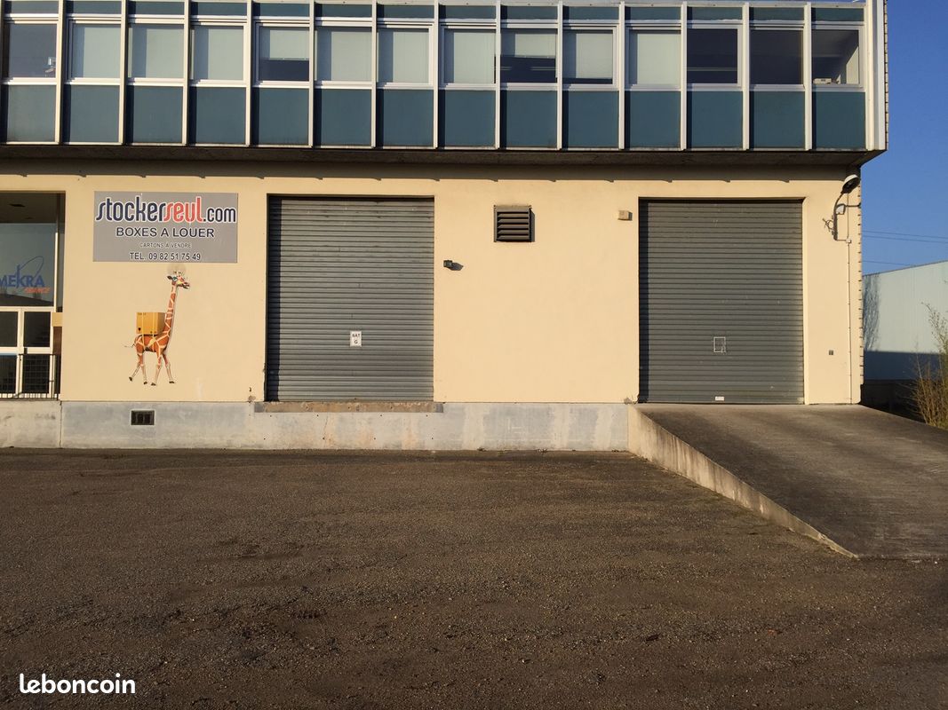 STOCKER SEUL TRAPPES - Photo 1